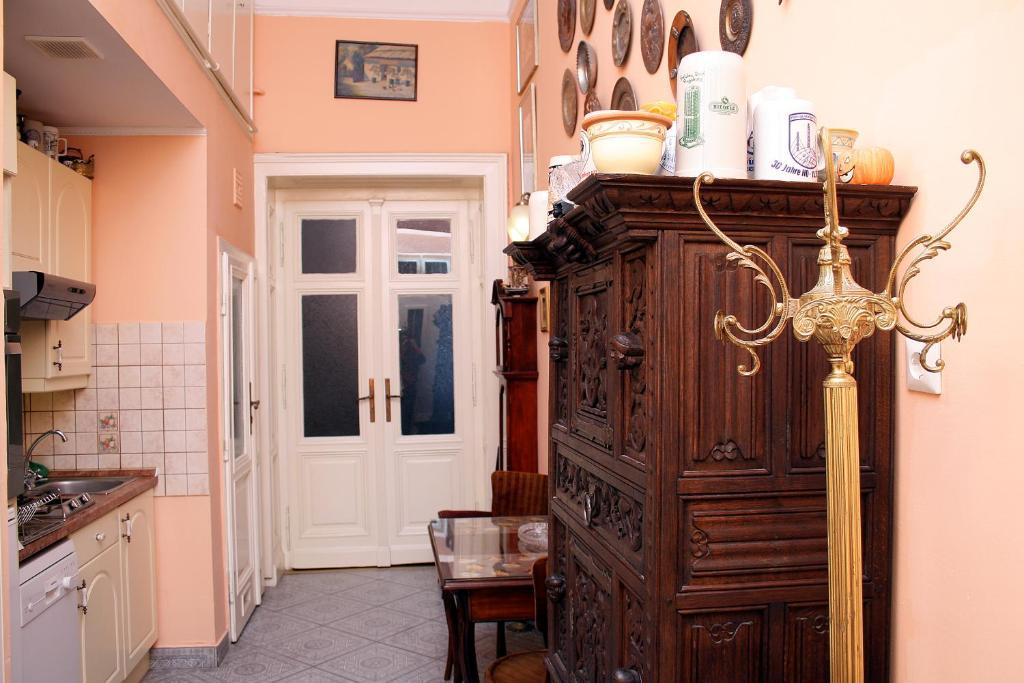 Budapest Tourist Apartments - Jozsef Koerut Eksteriør billede